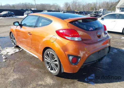 2016 Hyundai Veloster Turbo z USA, uszkodzony, nr VIN KMHTC6AE0GU249107